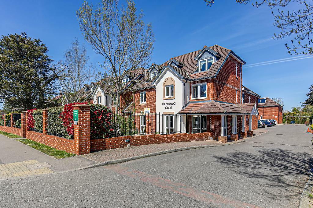 545 Limpsfield Road, Warlingham, Surrey, CR6 9DX