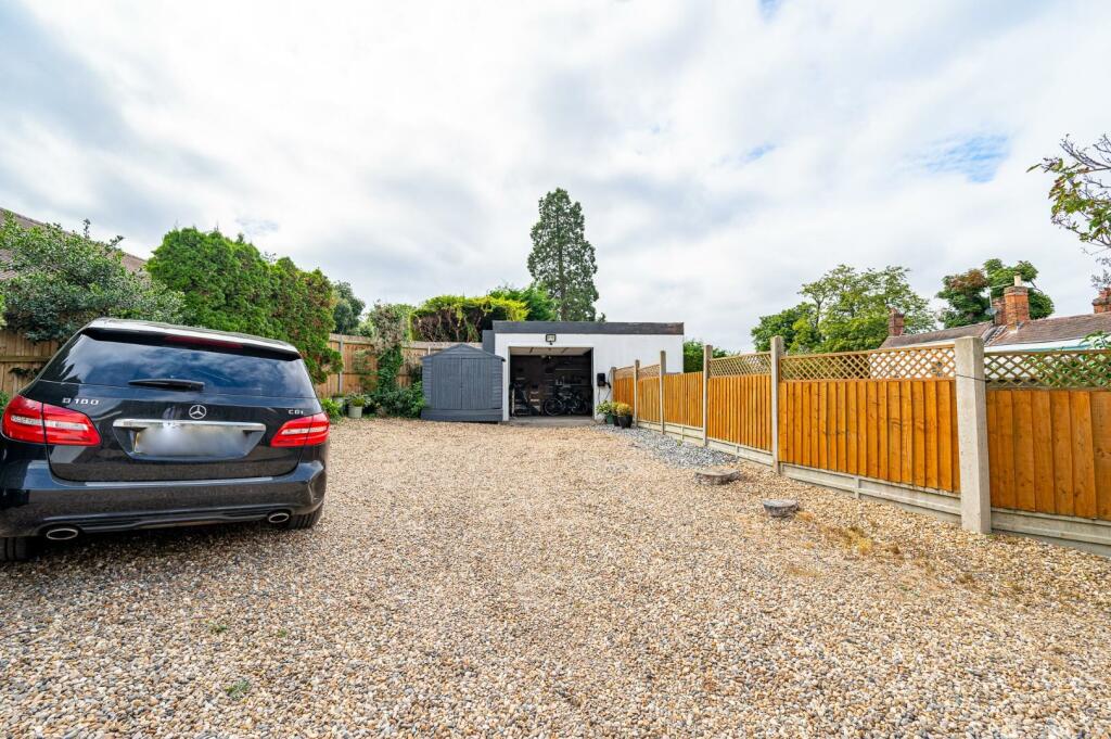 Additional image 31 of Stortford Road, Dunmow, Essex