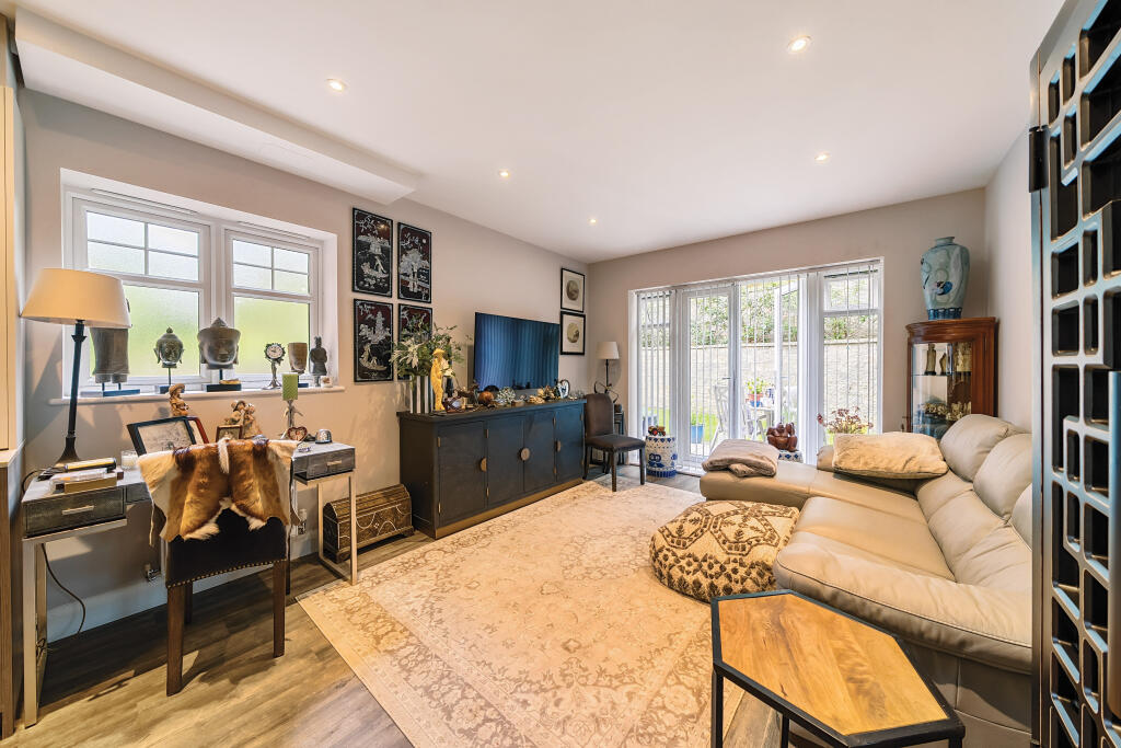 Tupwood Lane, Caterham, CR3