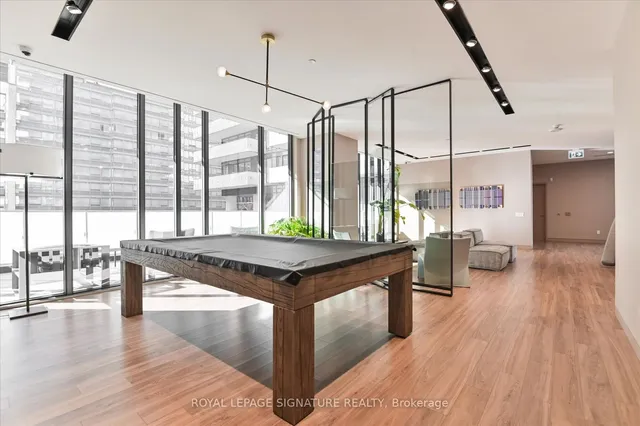 Additional image 22 of 20 Lombard St Unit 4107