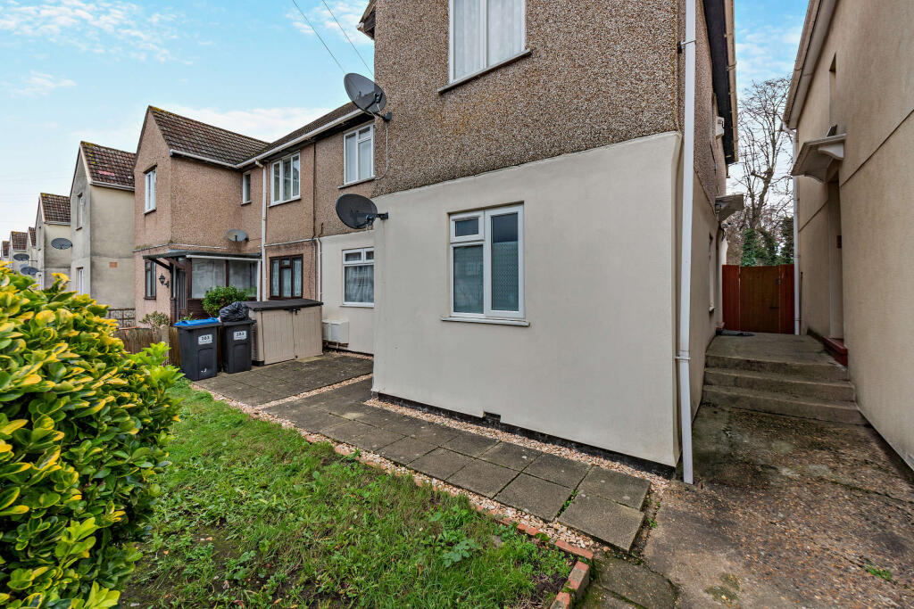 Primary image of Tamworth Lane, Mitcham, CR4