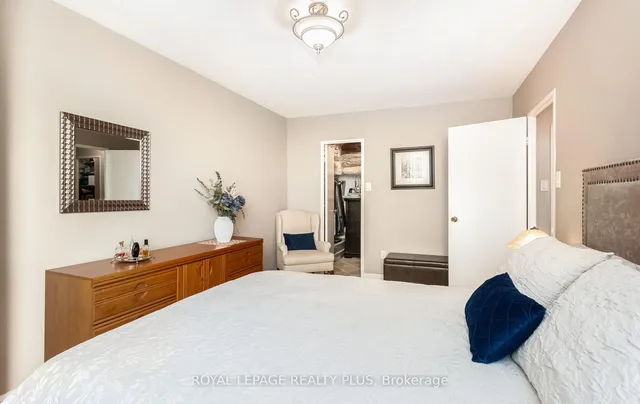 Additional image 23 of 551 The West Mall Unit 709