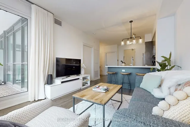 Additional image 12 of 30 Roehampton Ave Unit 1506