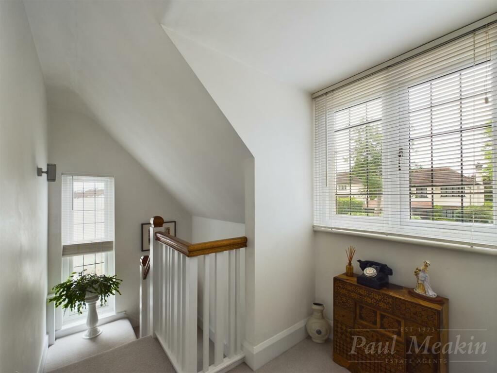 Additional image 8 of Briton Crescent, South Croydon
