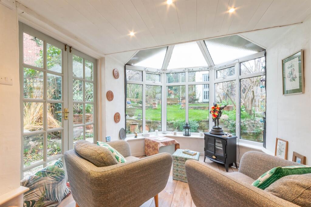 Additional image 18 of Cromwell Lane, Maldon