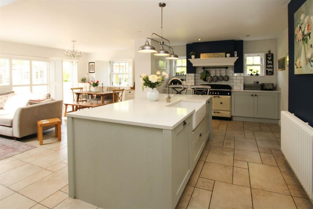 Additional image 10 of Middle Road, Ingrave, Brentwood