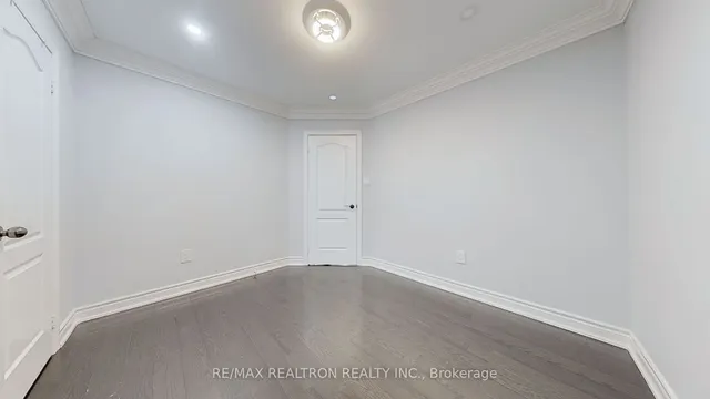 Additional image 10 of 53 Lampman Dr