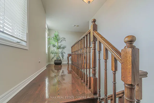 Additional image 23 of 92 Oaklea Blvd