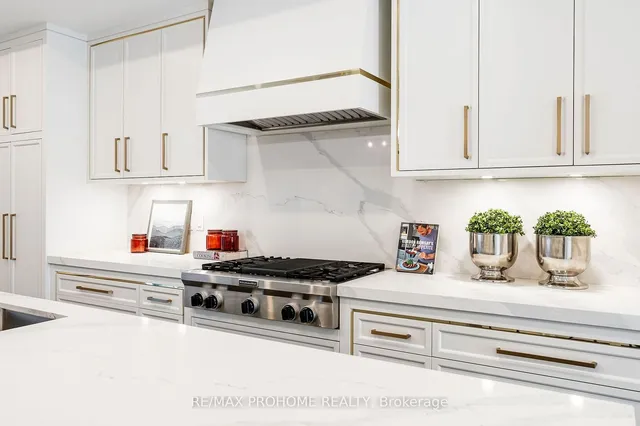 Additional image 14 of 3060 Bayview Ave