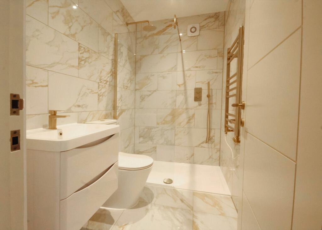 Additional image 10 of 44 The Green, Surrey, CR6