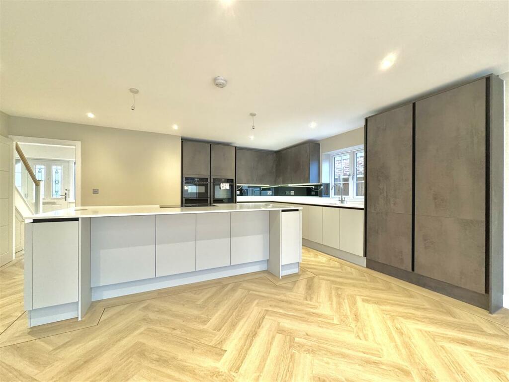 Additional image 8 of New Builds @ Mangapp Chase, Burnham-On-Crouch