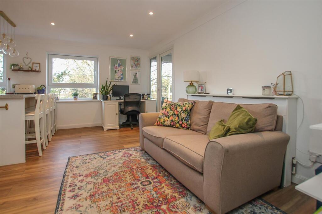 Additional image 16 of Gordon Road, Shenfield, Brentwood