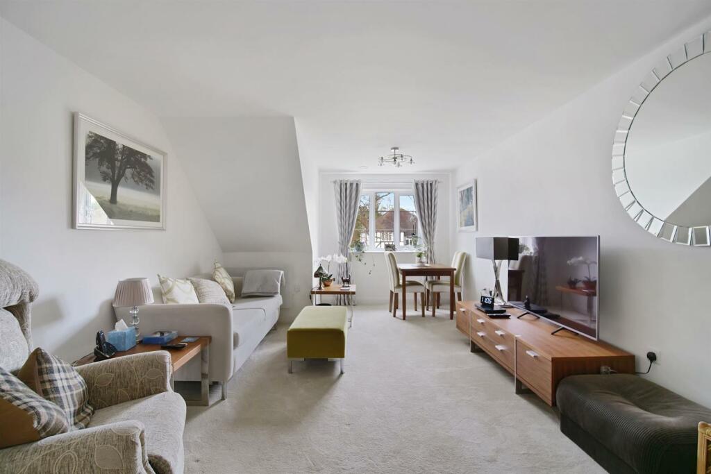 Additional image 10 of Addington Road, South Croydon