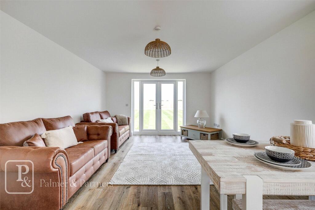 Additional image 27 of Madeleine Gardens, Great Holland, Frinton-On-Sea, CO13