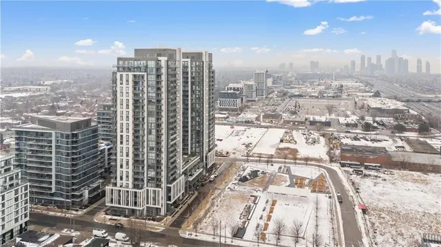 Additional image 32 of 17 Zorra St Unit 1608