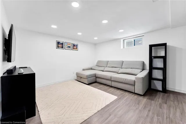 Additional image 18 of 532 Courtland Ave