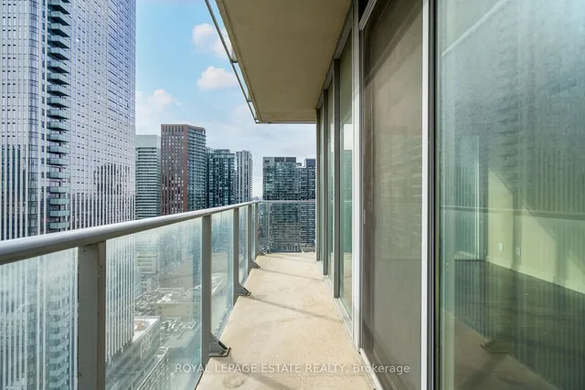 Additional image 20 of 126 Simcoe St Unit 3103
