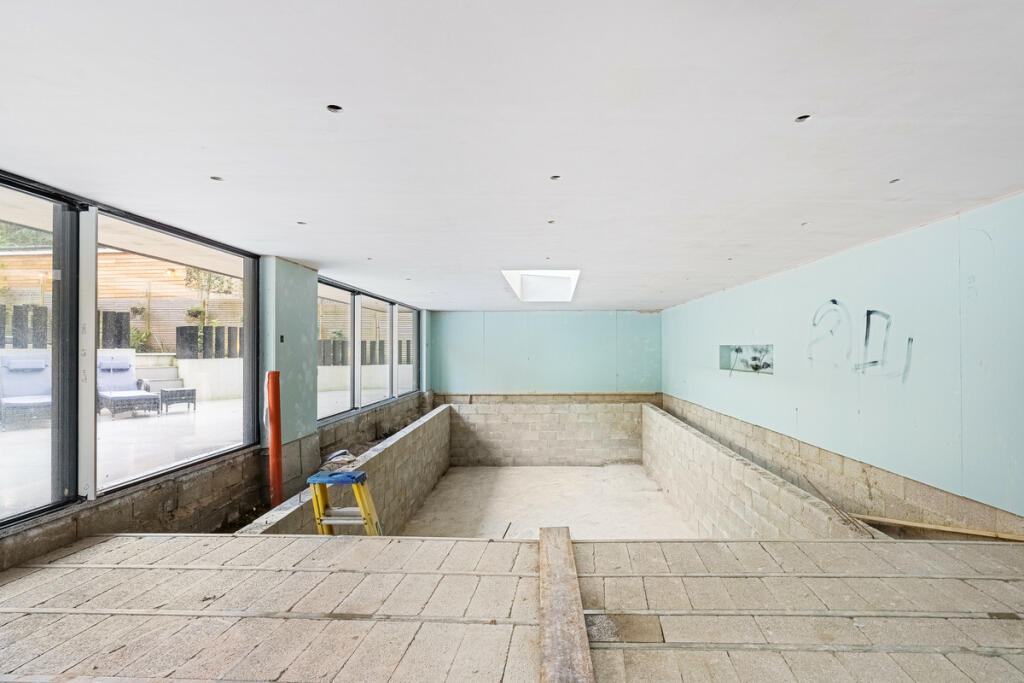 Additional image 32 of Pine Coombe, Shirley, CR0