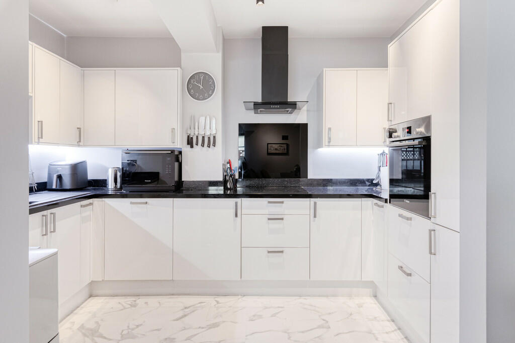 Additional image 7 of Town Centre, Technique Building