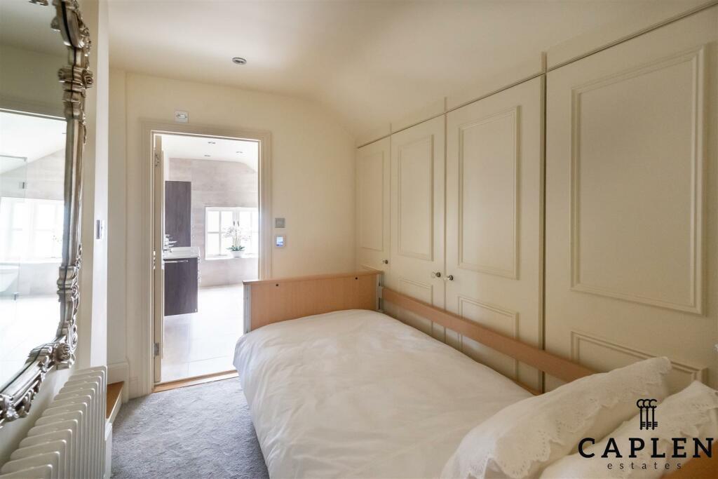 Additional image 35 of Fiddlers Hamlet