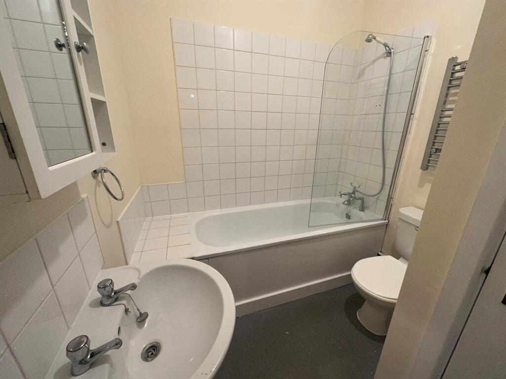 Additional image 4 of Garden Road, Jaywick, Clacton-On-Sea