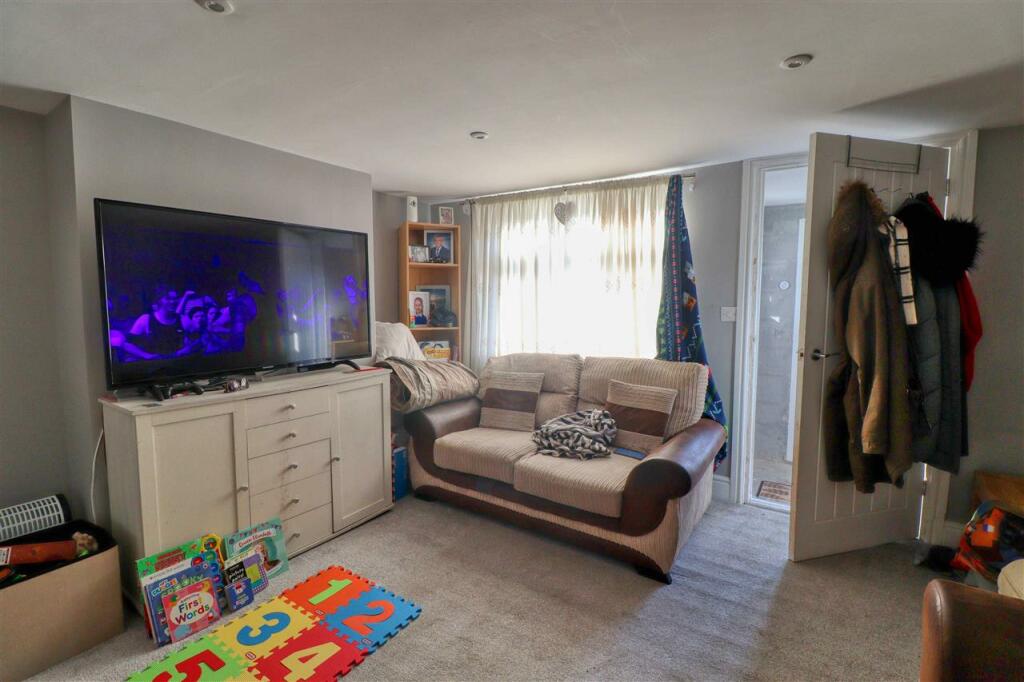 Additional image 10 of St Johns Road, Great Clacton