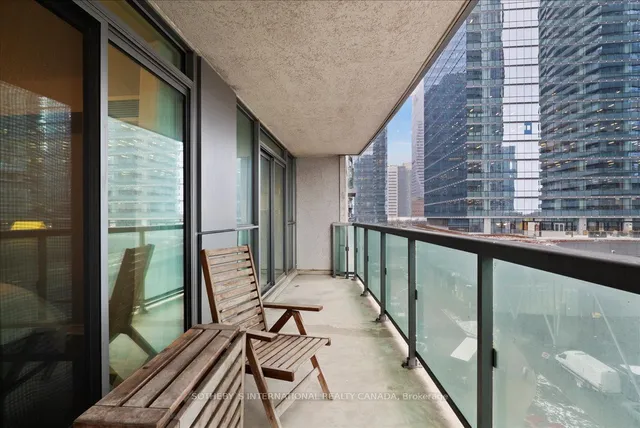 Additional image 22 of 19 Grand Trunk Cres Unit 707