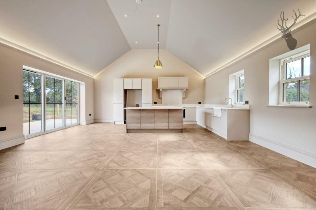 Additional image 5 of Colmar Mews, Weald Park Way