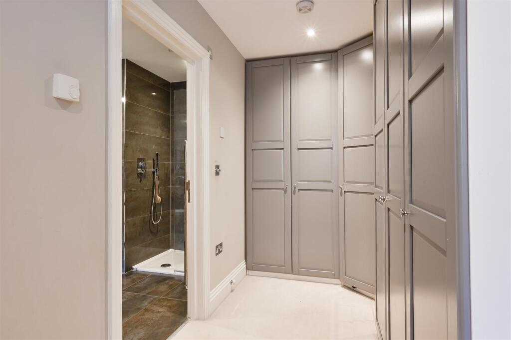 Additional image 27 of High Oaks Close, Coulsdon