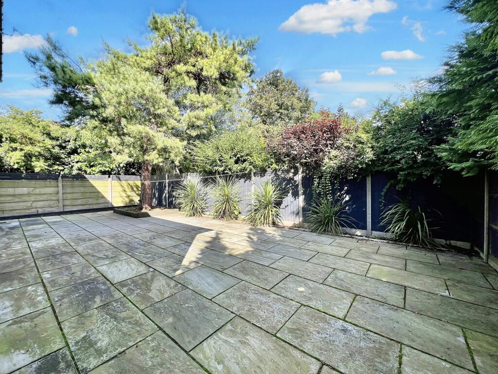 Additional image 2 of Kingsdown Avenue, South Croydon, CR2