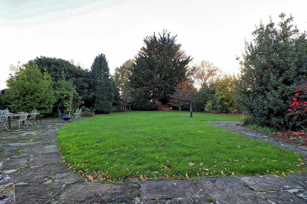 Additional image 44 of High Street, Thorpe-le-Soken, Clacton-on-sea, CO16 0DY