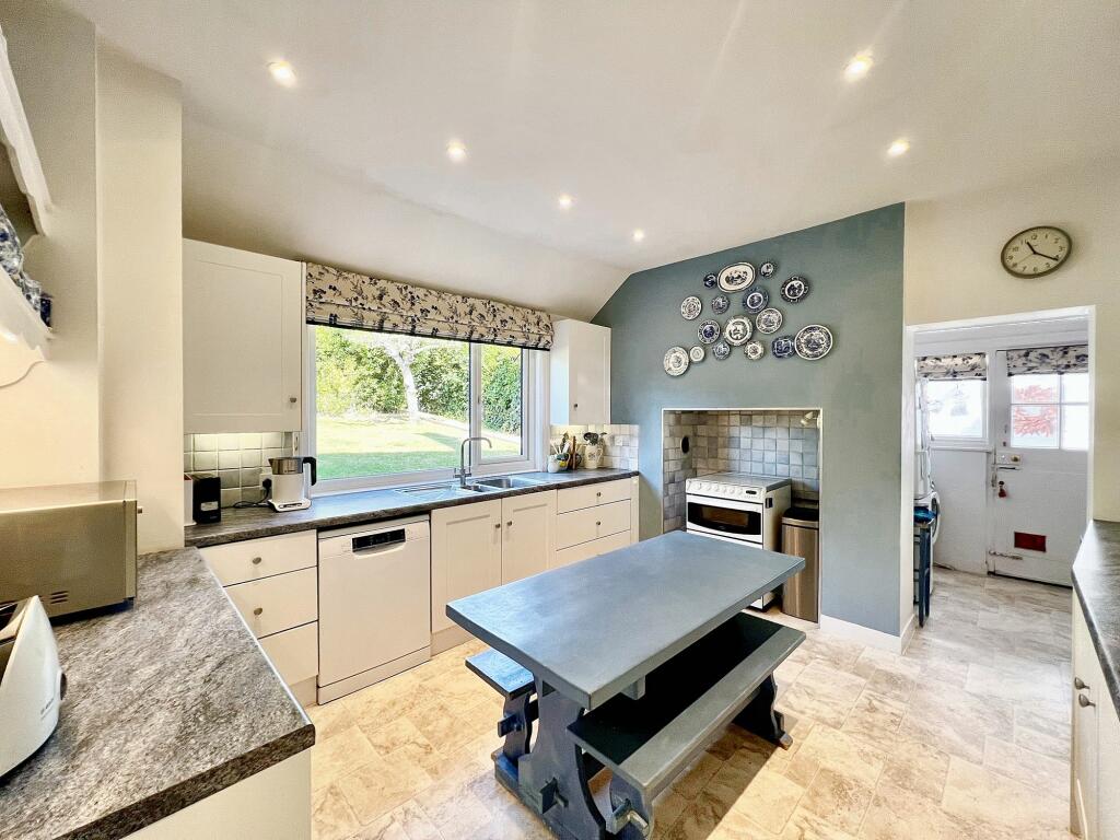 Additional image 8 of The Drive, Coulsdon, CR5