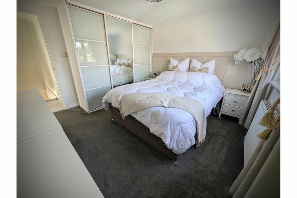 Additional image 24 of Lorraine Close, Billericay, CM11