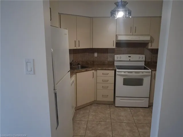 Additional image 7 of 61 Markbrook Lane Unit 101