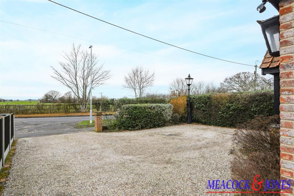 Additional image 31 of Tye Common Road, Billericay