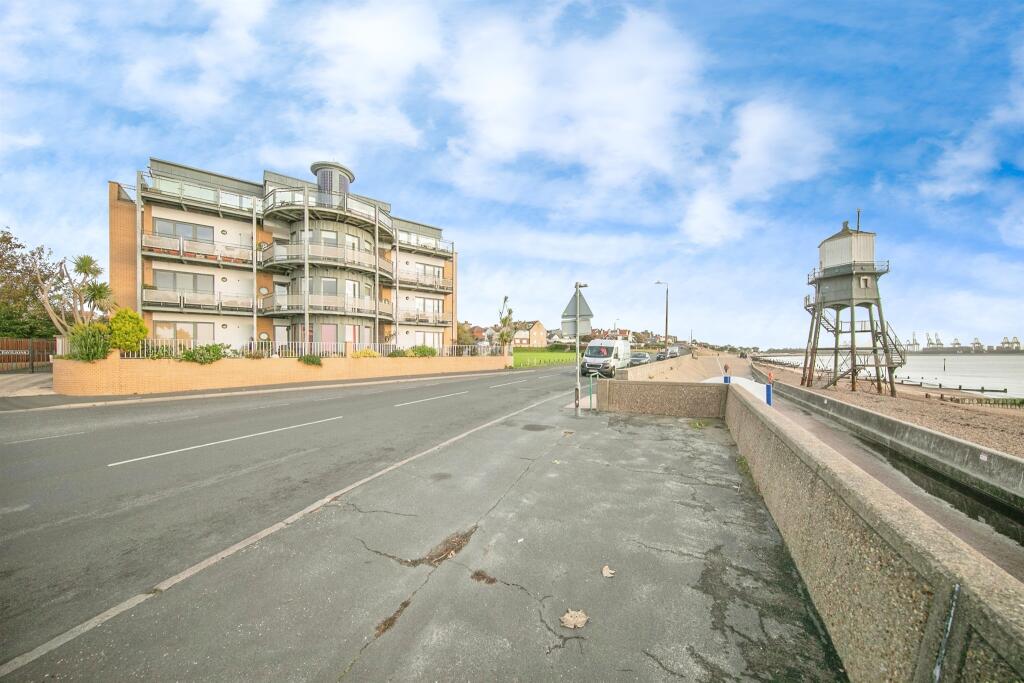 Additional image 16 of Lower Marine Parade, Dovercourt, Harwich