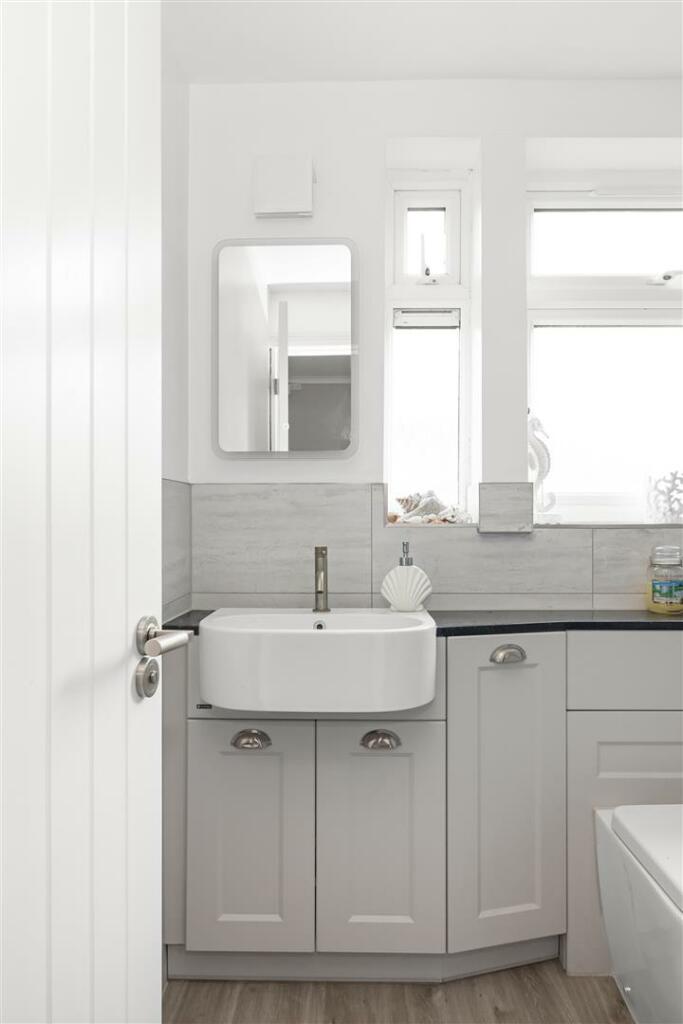 Additional image 5 of Goodenough Way, Coulsdon