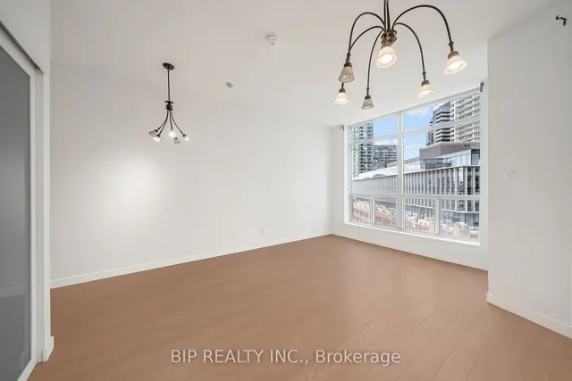 Additional image 17 of 600 Queens Quay Unit SPH16