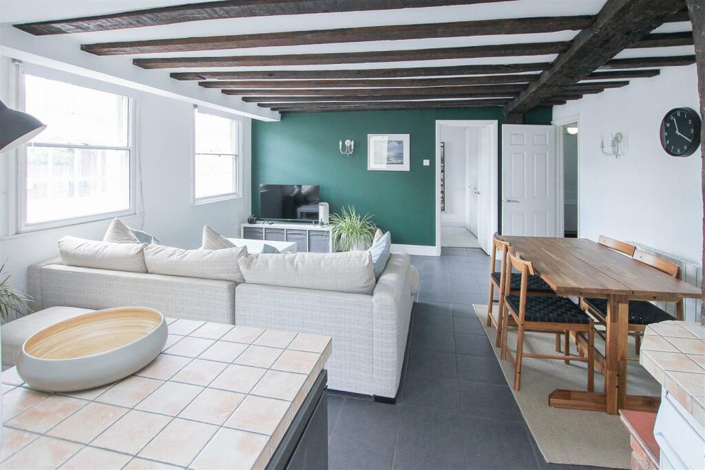 Additional image 15 of High Street, Ongar