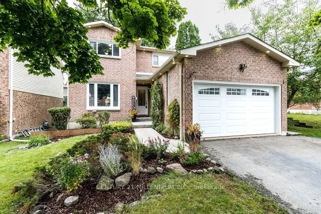 92 Cassander Cres