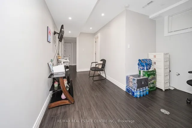 Additional image 33 of 19 Histon Cres