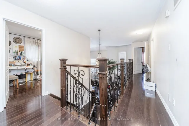 Additional image 26 of 6 Amboise Cres