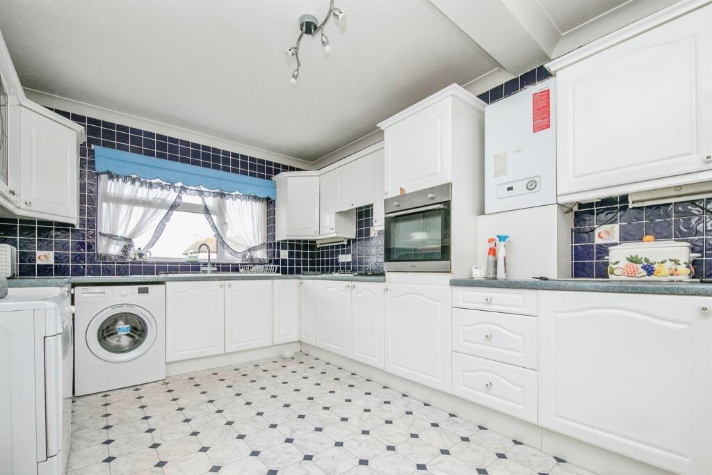 Additional image 7 of Kings Avenue, Holland-On-Sea, Clacton-On-Sea