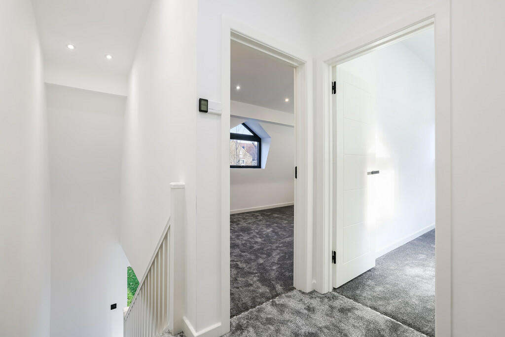 Additional image 5 of Dunheved Road North, Thornton Heath