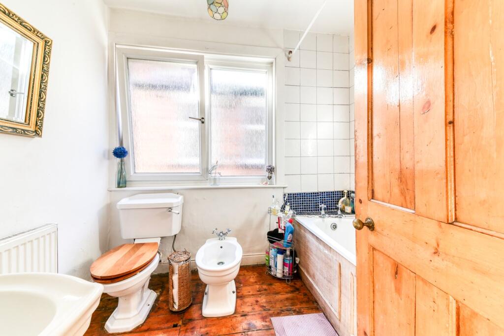 Additional image 9 of Lyndhurst Road, Thornton Heath, CR7