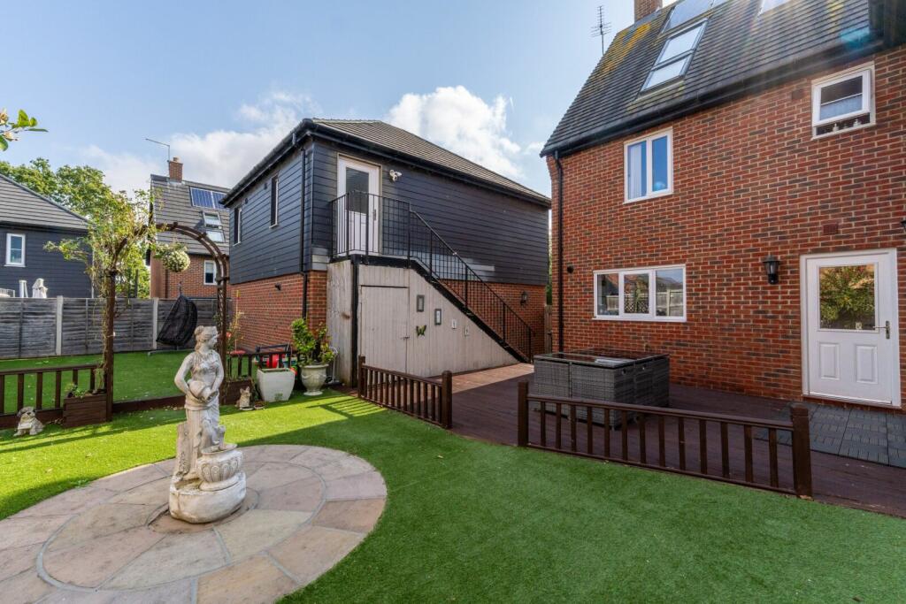 Additional image 18 of Barley Way, Elsenham, Bishop's Stortford, Essex, CM22