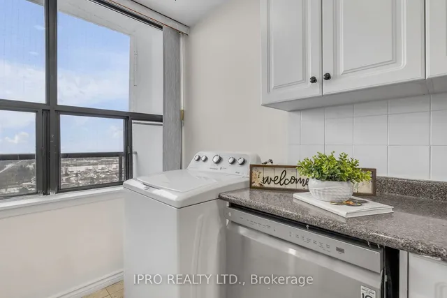 Additional image 31 of 21 Knightsbridge Rd Unit 1903