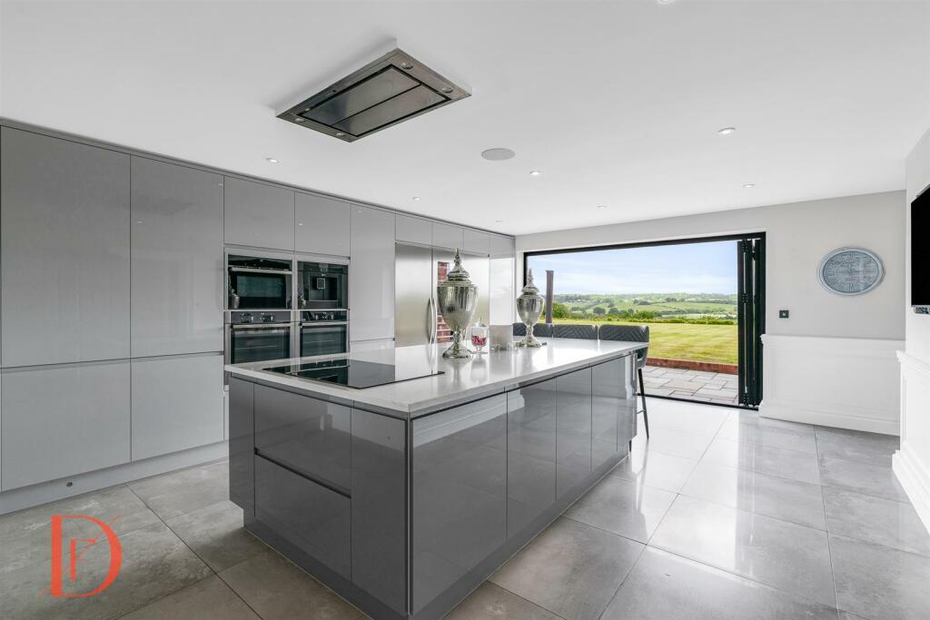 Additional image 8 of Coopersale Lane, Theydon Bois