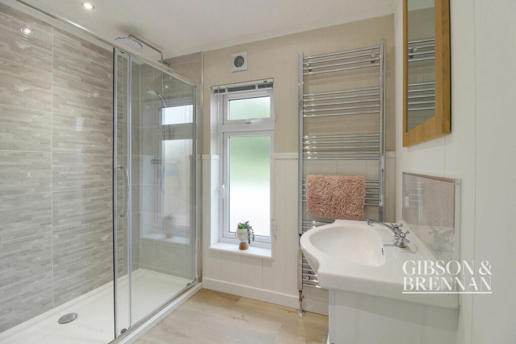 Additional image 28 of Hawkswood Road, Billericay, CM11