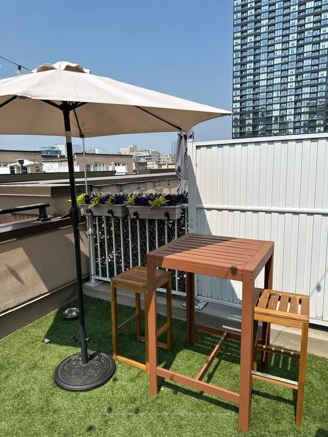 Additional image 28 of 50 East Liberty St Unit 1127